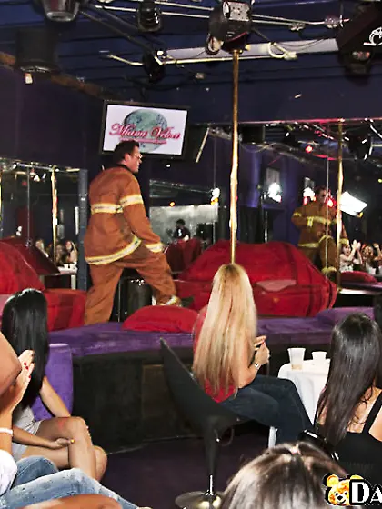 Hung stripper guys letting these party sluts suck their cocks