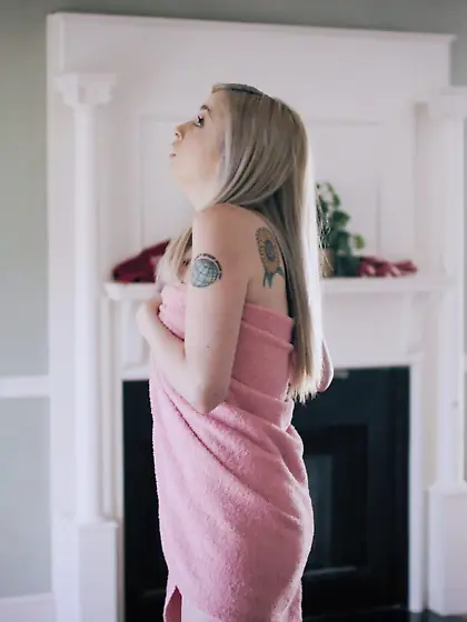 Young slut Lexi Lore gets eaten out and shagged by curly-haired