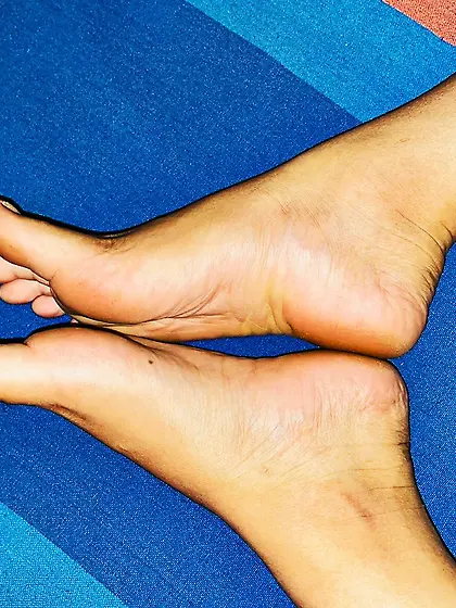 Selling Cute Sri Lankan Feet Pics
