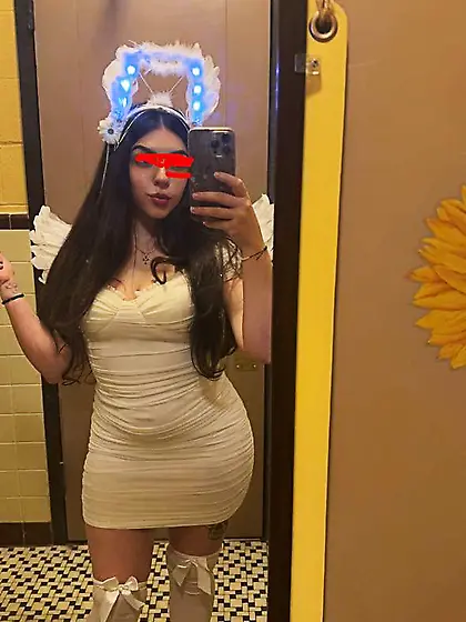 Karina Aubrey Feuti | Random Dumb Cunt from Reddit