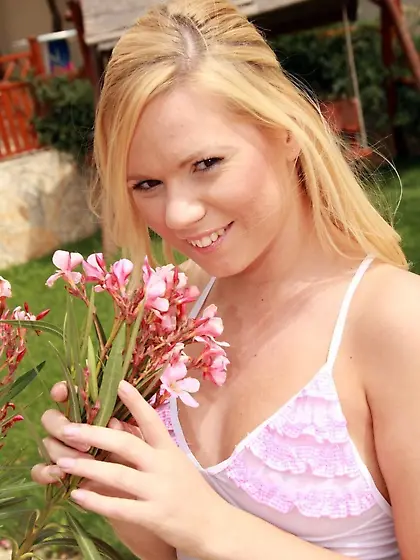 Jasmine A masturbation