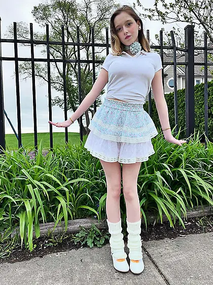 unoangryone white top