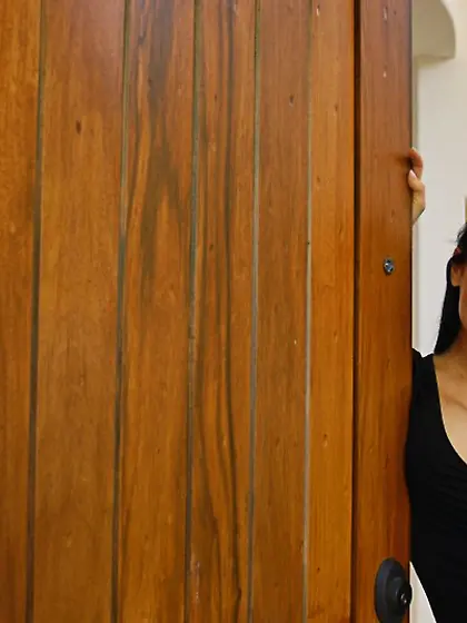 Super sexy naked brunette milf Victoria Sin all in foam gives we