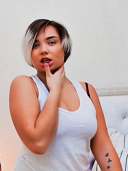 19yo big tit teen dancing