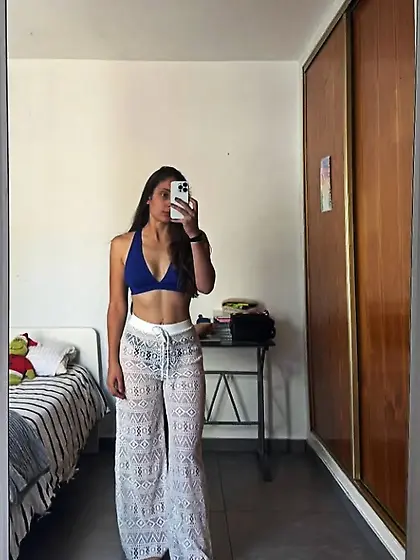 AF girl,  who had problems with thong in prev video