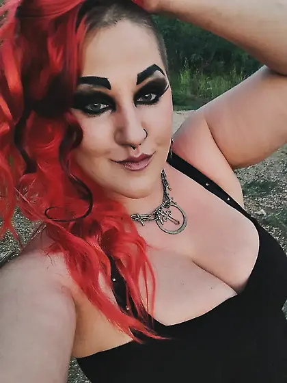 Sexy Gothic Queen