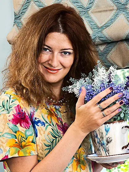 Alluring babe black underwear