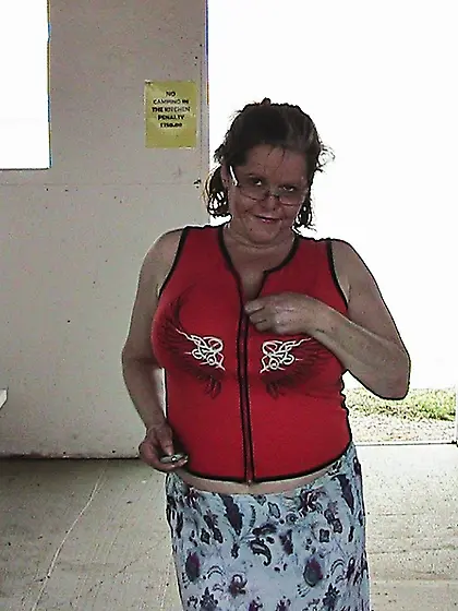 MILF Flashing Misha MILF from United States