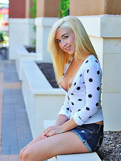 Shy blonde teen Jayde FTV is not going to be that shy for long a