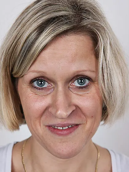 Blonde mature woman in jeans and white lingerie doesn't protect