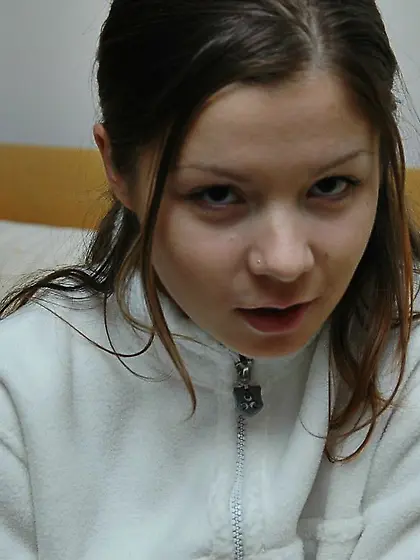 Hot teen cuttie Emily 18 strips on the bed and shows us her fuck