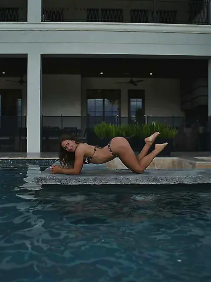 how would you spend hot slutty musclebitch emm?