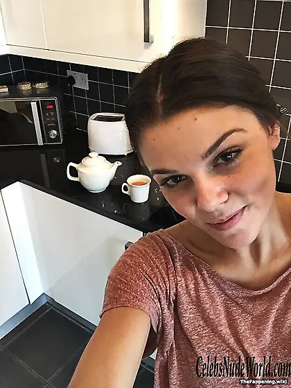 Faye Brookes Nude