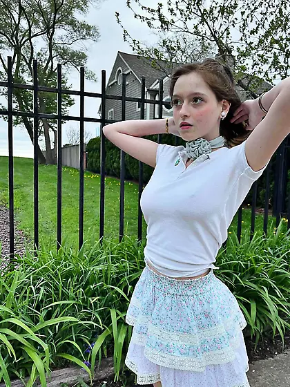 unoangryone white top