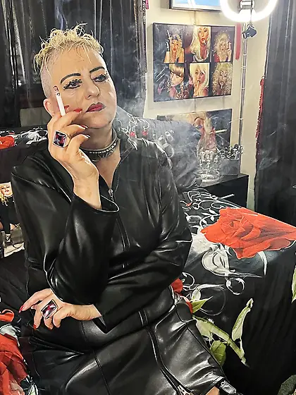 BAD MOMMY WITH STRAPON