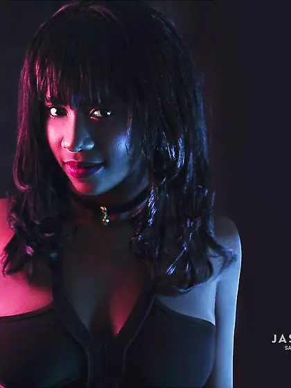 Ebony italian cameltoe