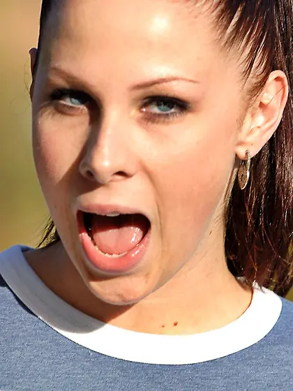 Busty hottie Becky is outside wearing a pair of jeans and a tigh