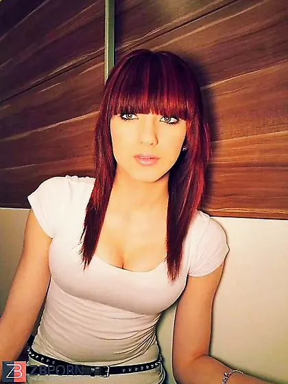 Super-Cute (non naked) femmes