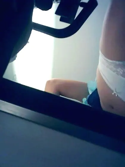 Spy DR pics---wmen spied in their sexy panties