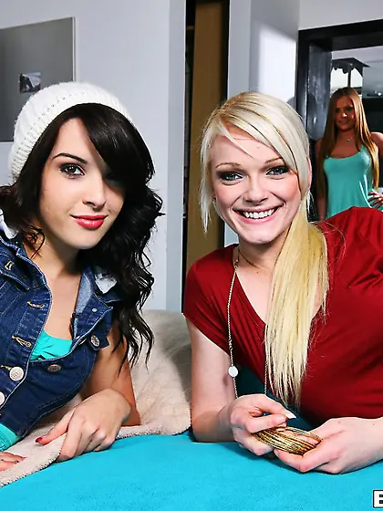 Circle with mercedes