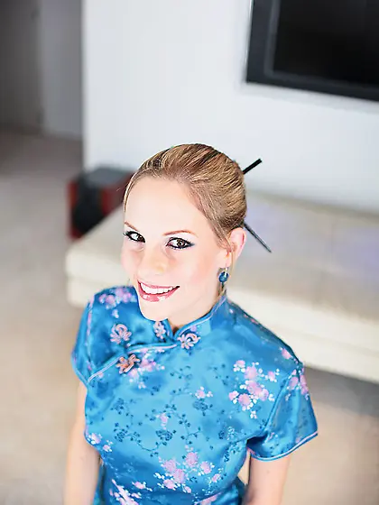 The licentious milf Aimee Addison happily sucking cock and getti