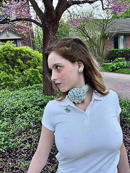 unoangryone white top