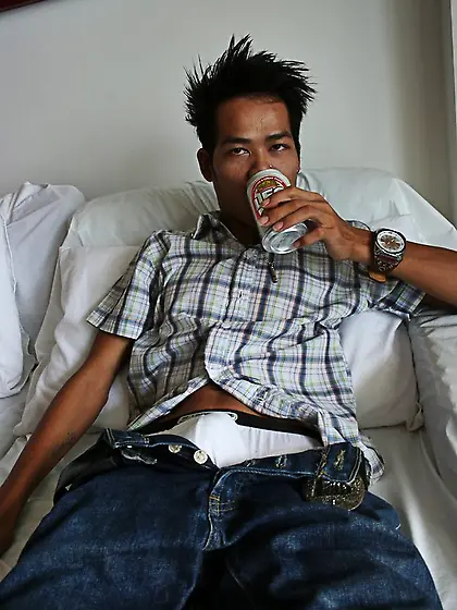 Asian stud lays white