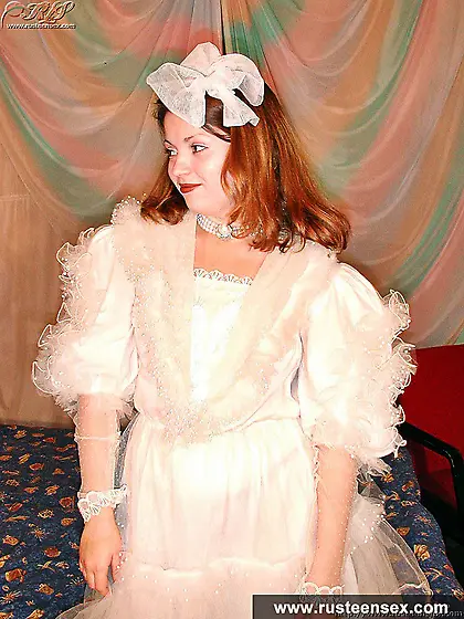 Russian teen bride masturbates with dildo