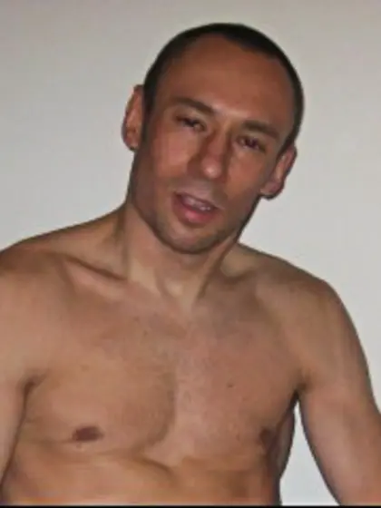 Brunette cooleanhot perform anal