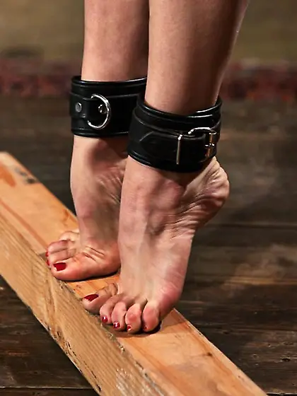 Peek darlings butt air