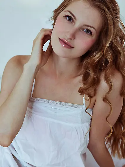 Arousing whore has some nerve arranging naked photo shoot and hu