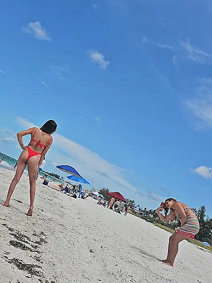 Beach Hotties