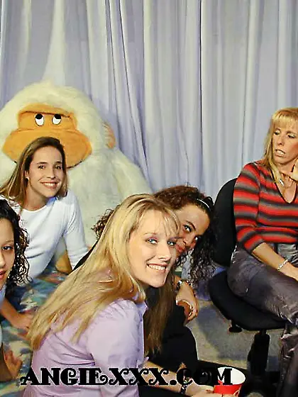 Party sexy friends ends