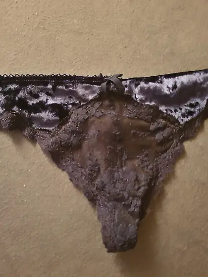 Panty raid : Airbnb and afterparty panties
