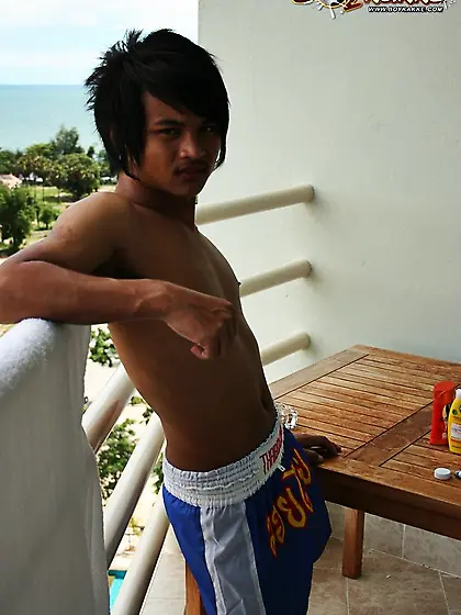 Thai boxer spars asian