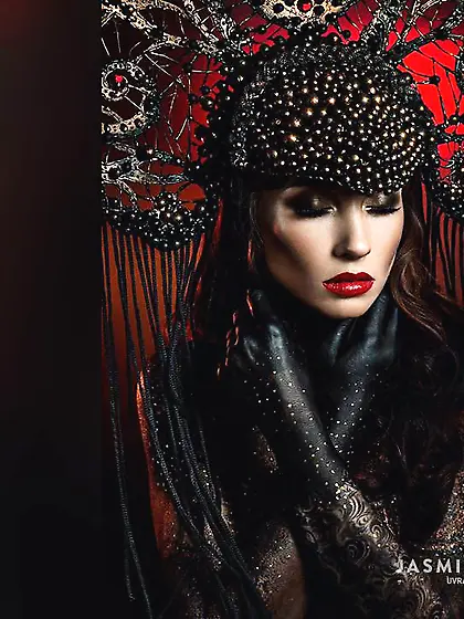 Tiny tits teen webcam striptease