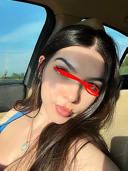 Karina Aubrey Feuti | Random Dumb Cunt from Reddit