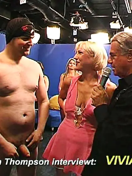 Vivian SCHMITT - 666 DEVOT GGG Piss Drinking ANAL