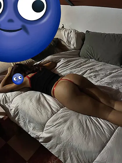 Spy pic--asleep in s red g-string (no vid)