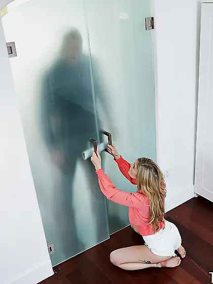 American teenage rough pussy slapping