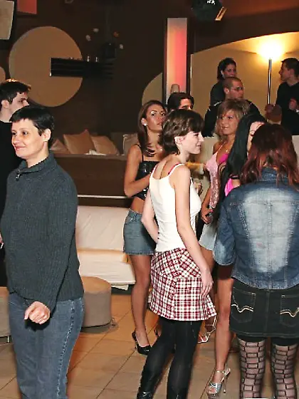 Hardcore lesbian gangbang