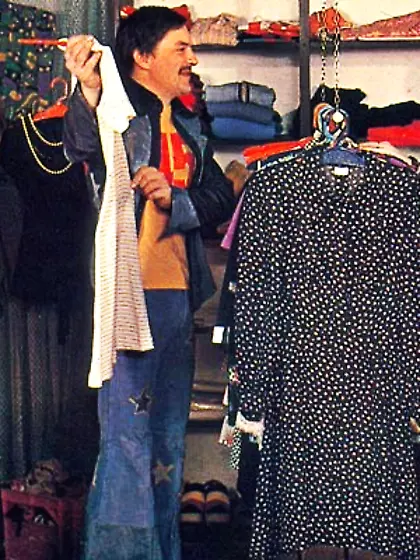 Retro babes sharing cocks