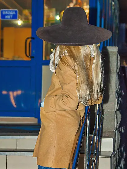 Blonde beauty Kimberly B is so erotically smiling when exposing