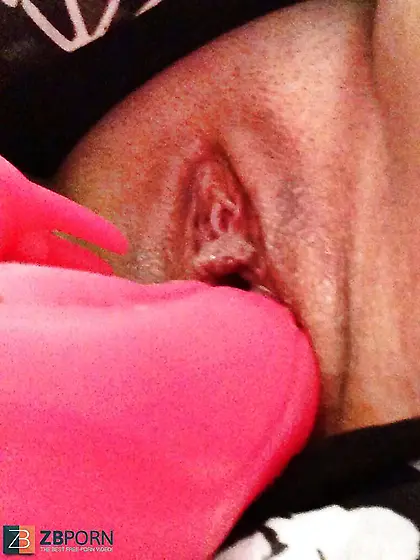 Super-Sexy Somerset Hoe Gets Ass Fucking Snatch Penis Finger Boi