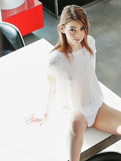 Blowjob skinny table