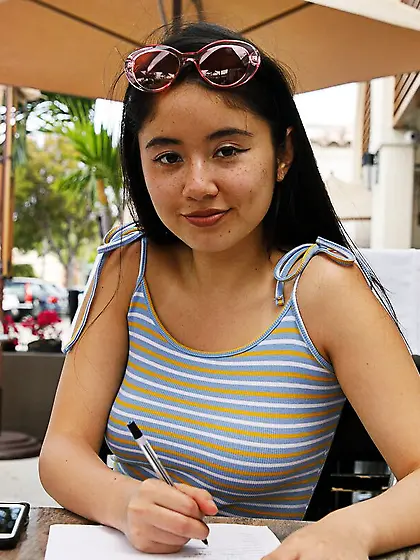 Tiny Asian chick is proud of her natural...