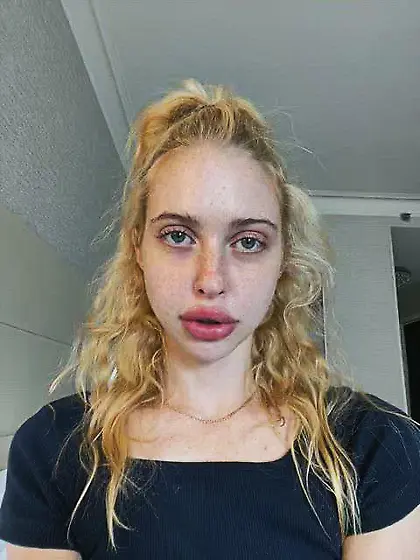 bimbo whore Chloe cherry