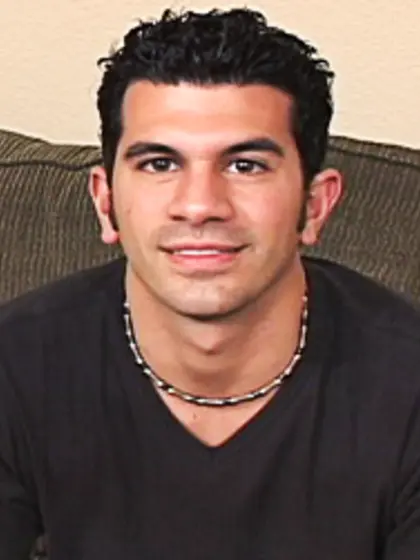 Lusty muscled men spread