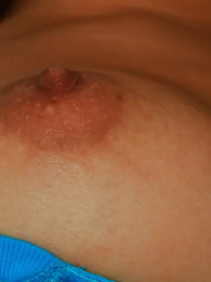 Skinny teen Jynx Maze takes small titties out and then deletes p