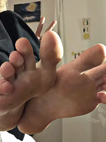 femboy feet